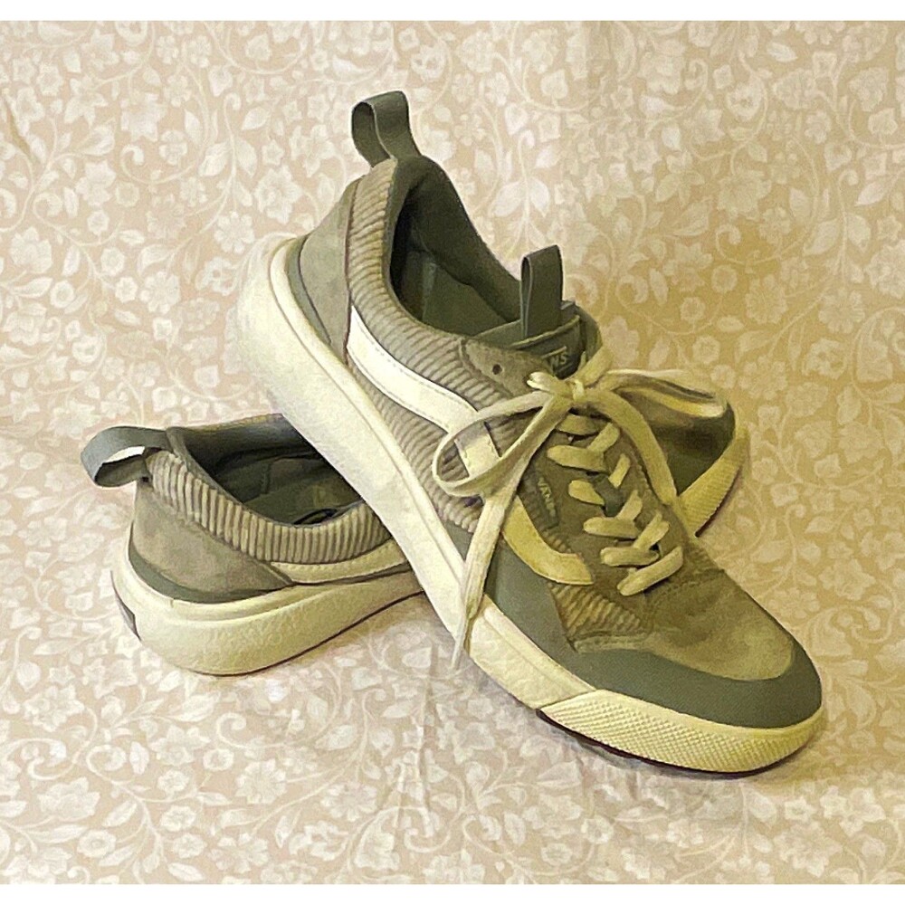 VANS Women’s Gray/White Low Top Lace-Up Sneakers Suede Upper Mesh Rubber